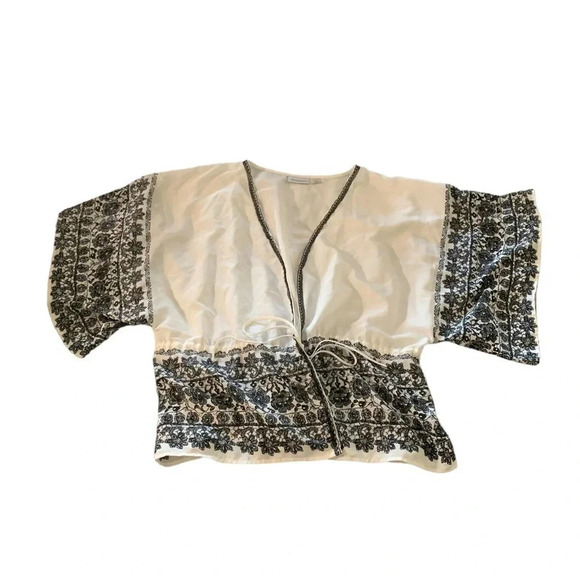 Avenue white and black kimono 14/16 - Picture 7 of 9